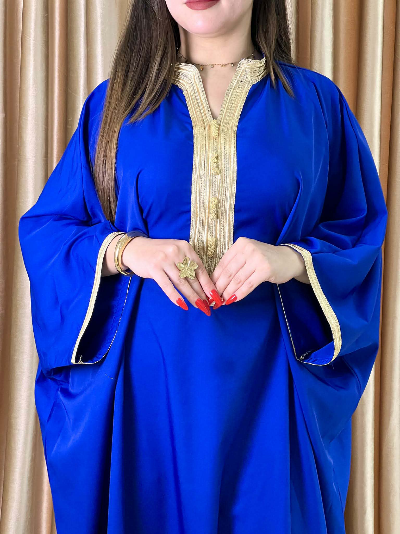 Robe d’hôtesse élégante