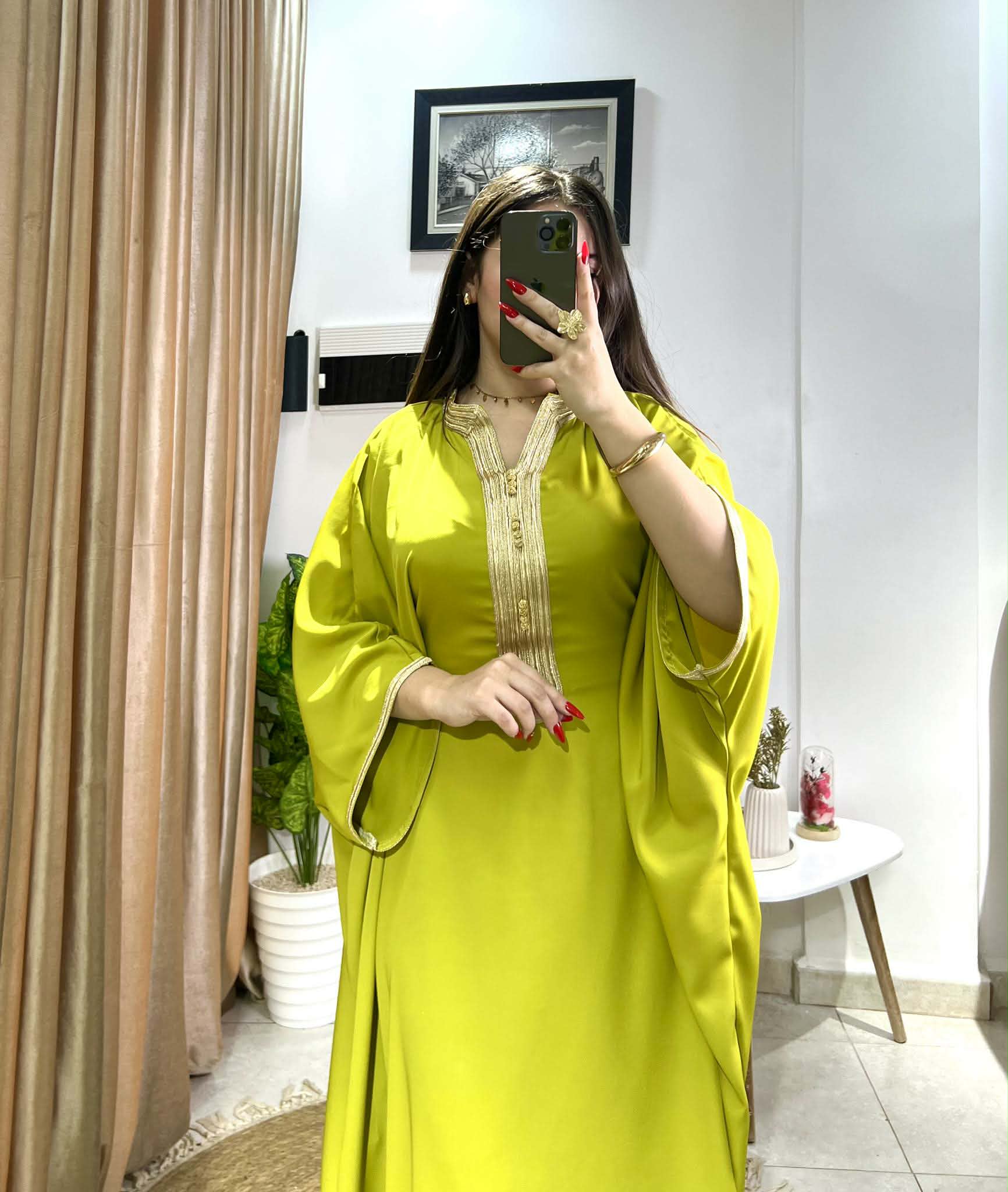 Robe d’hôtesse élégante